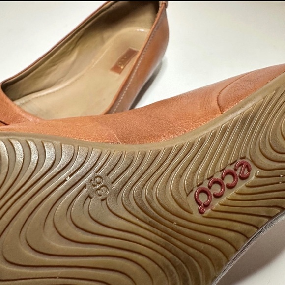 Ecco Leather Ballet Flat Sz 36 Slipon Driving Shoe Embellished Strap Faux Button - Picture 9 of 9
